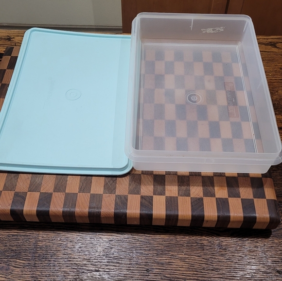 Tupperware Rectangular Keeper - Picture 2 of 3